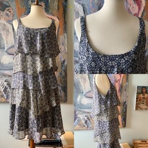 Dress. / size 12 / OLE